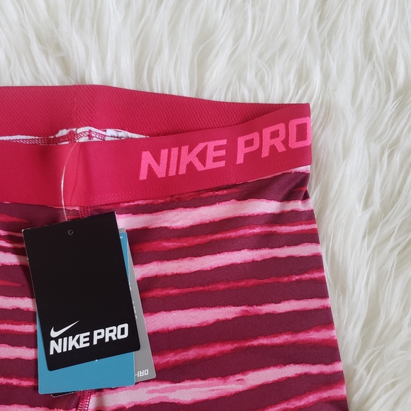 NWT Nike Dri-Fit Workout Capri Pants - Picture 5 of 7